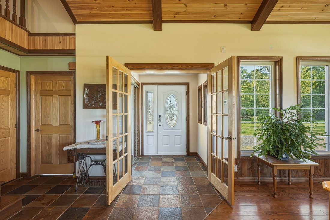 House in Potton, Quebec, Canada 5 - 18020522