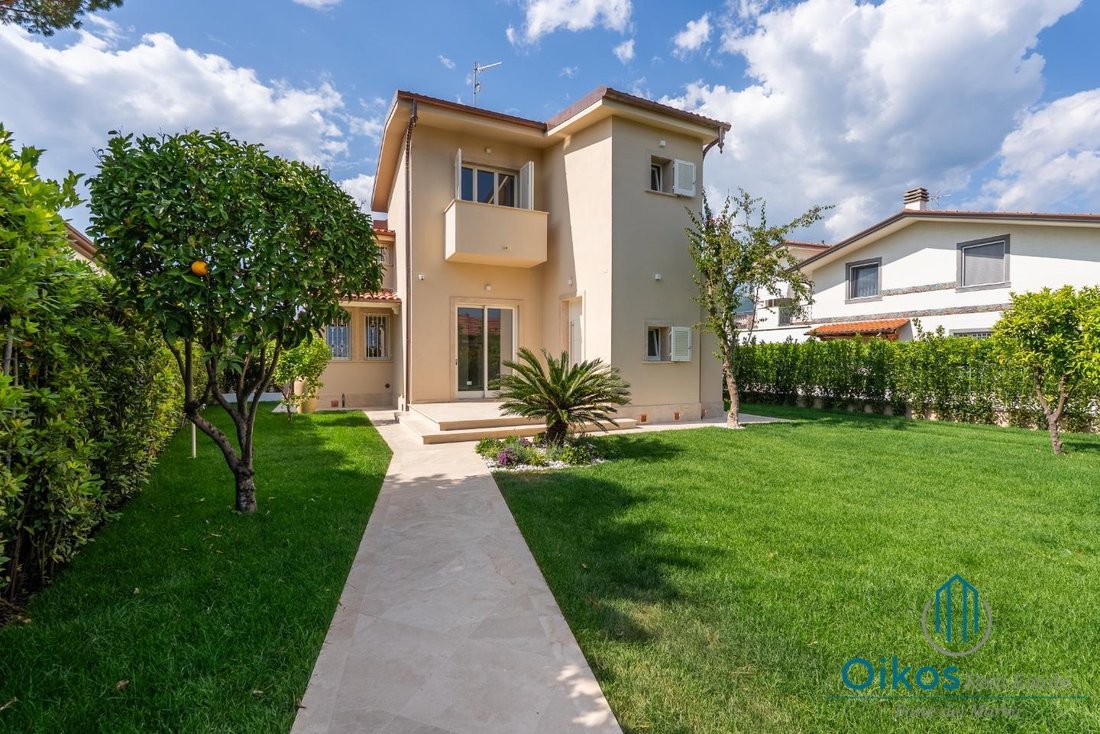 Villa in Center, Forte dei Marmi, Tuscany 3 - 15685546