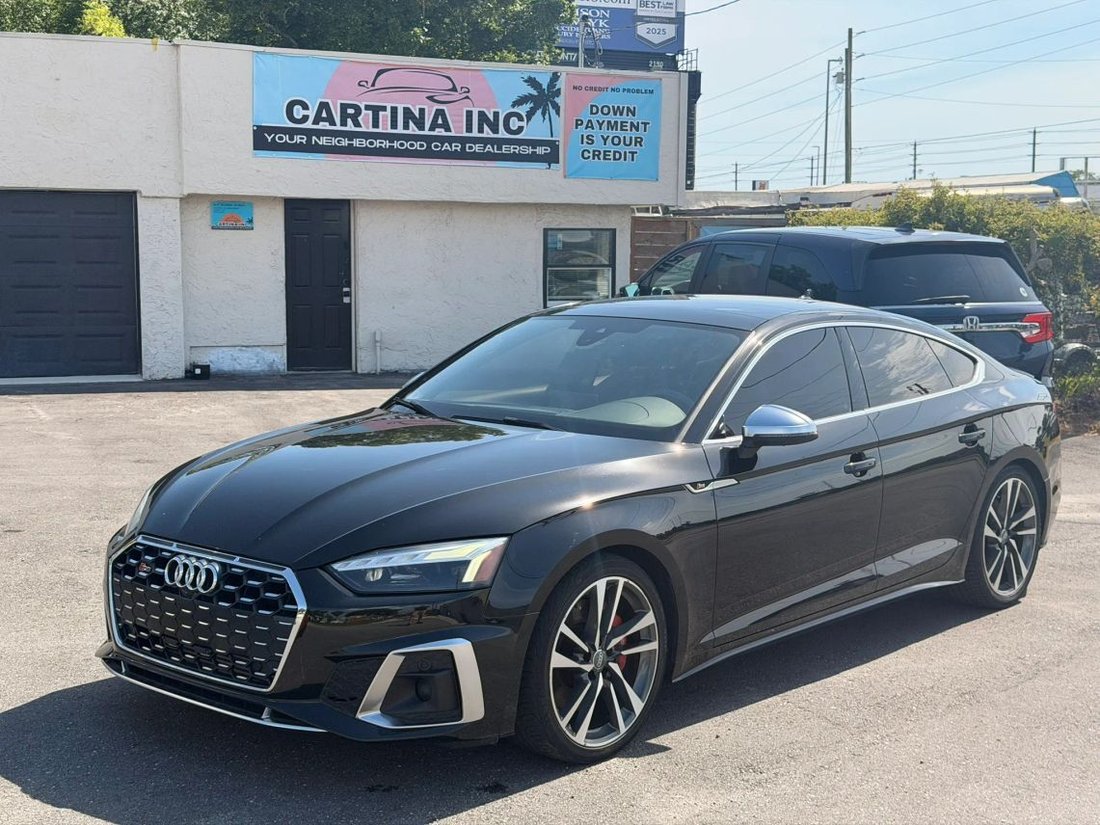 Sedan in Port Richey, FL, United States 1 - 18021298