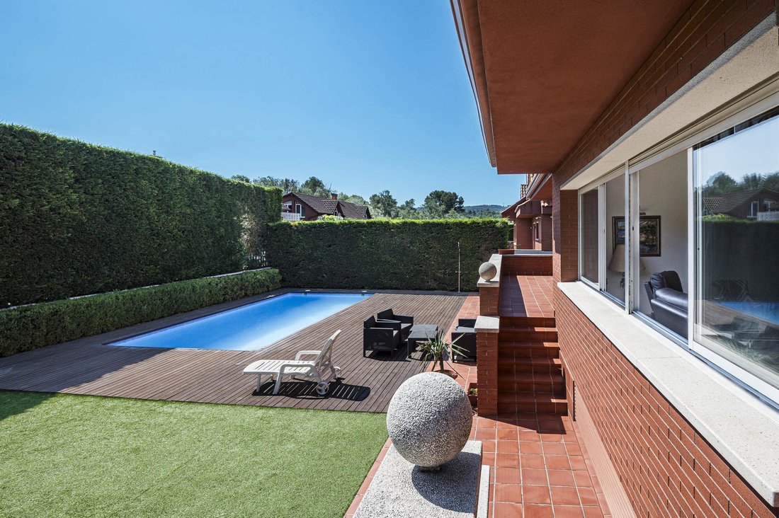 Villa in Sant Cugat del Valles, Catalonia, Spain 1 - 18020523