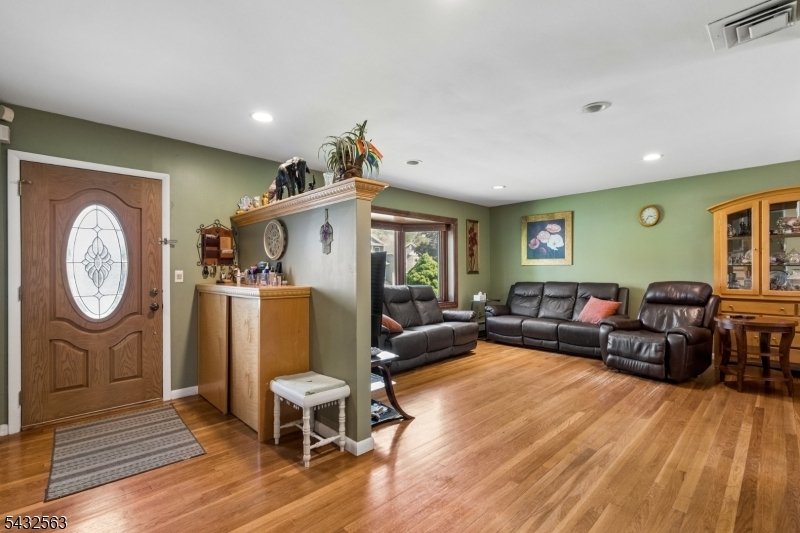 House in Springfield Township, New Jersey, United States 3 - 17943067