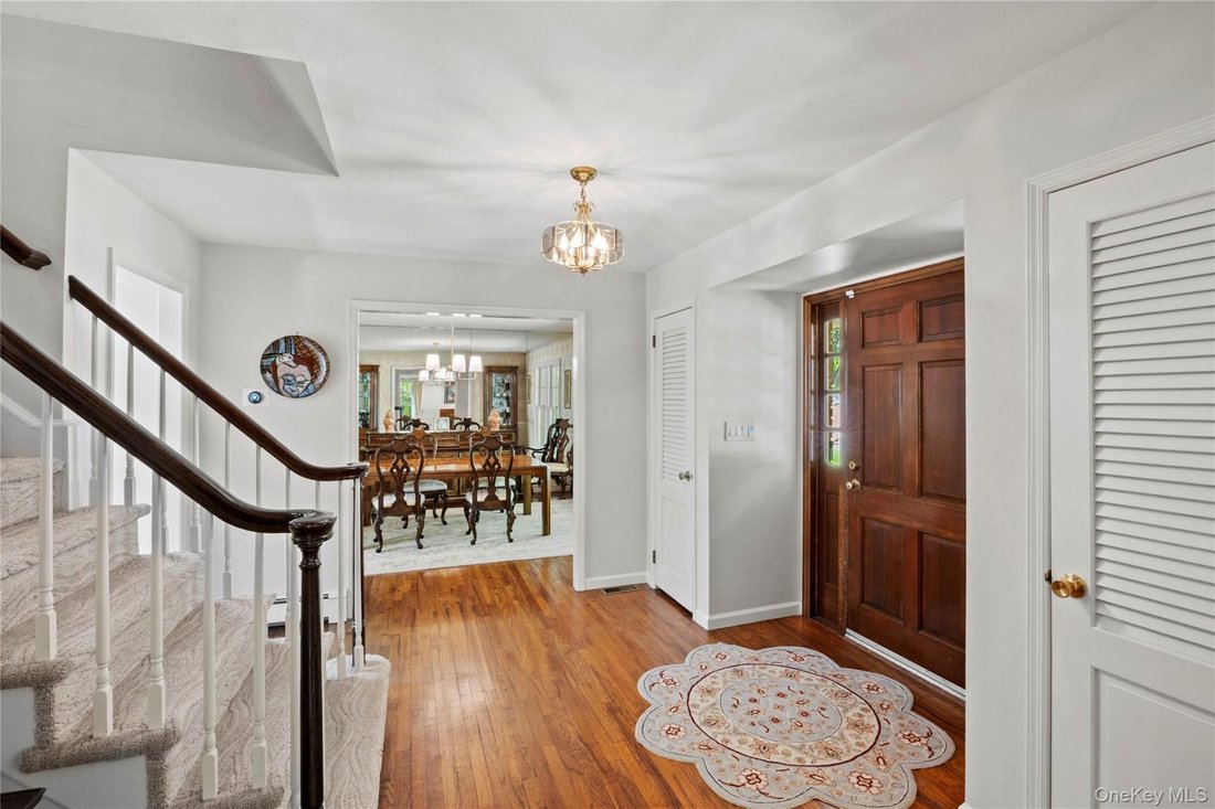 House in Port Jefferson, New York, United States 5 - 18021751