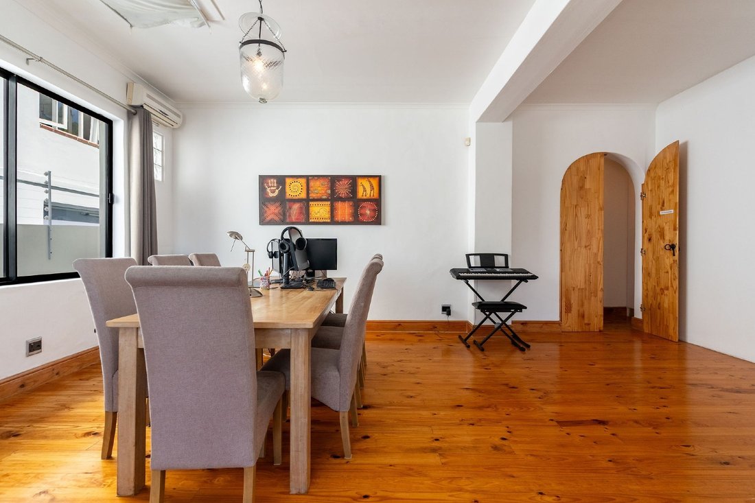House in Fresnaye, Bakoven, Cape Town 4 - 18021743