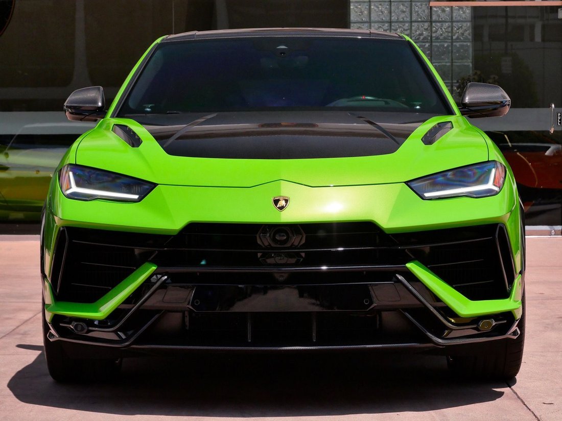 Suv in Beverly Hills, CA, United States 5 - 18020561