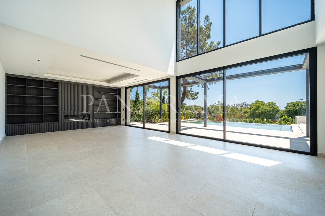 Villa in Elviria-Cabopino, Marbella, Spain 2 - 16026740