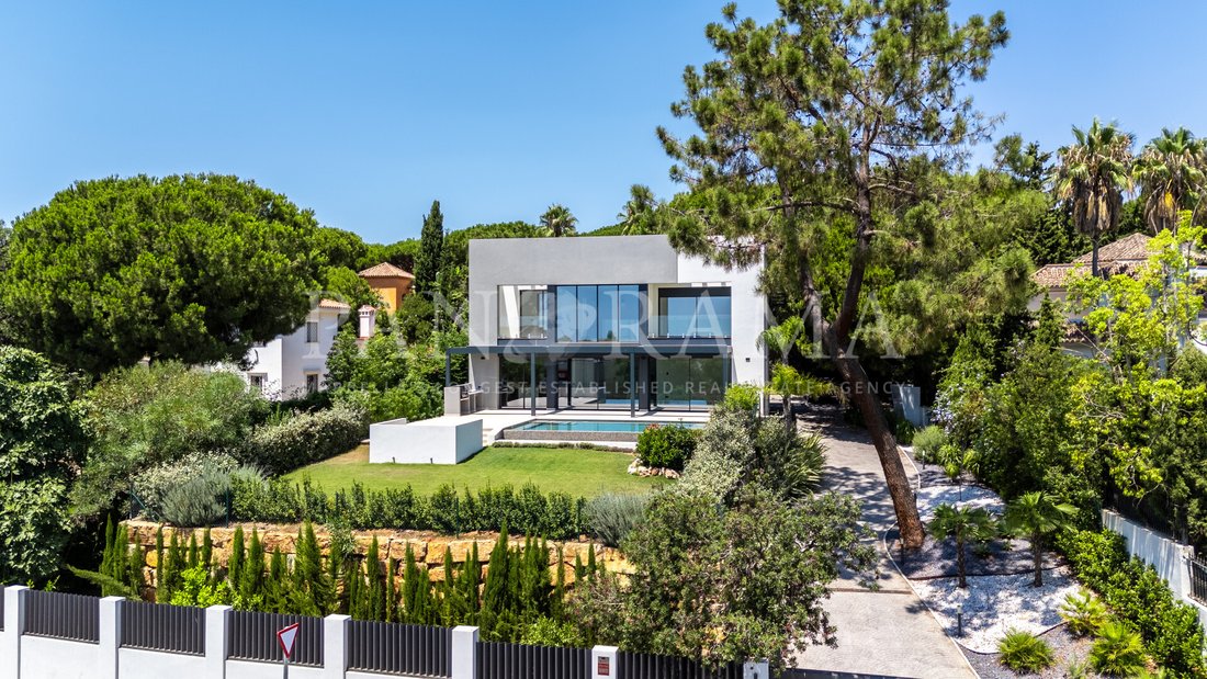 Villa in Elviria-Cabopino, Marbella, Spain 1 - 16026740