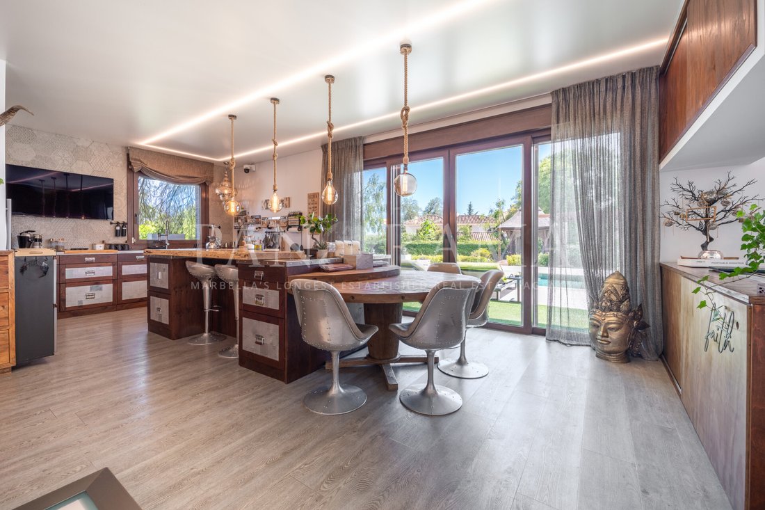 Villa in La Quinta, Benahavis, Andalusia 4 - 15888912
