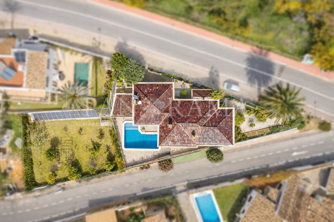 Villa in Nueva Andalucia, Marbella, Spain 3 - 17663096