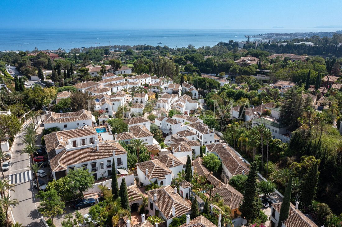 Townhouse in Marbella, Andalusia, Spain 1 - 16609305