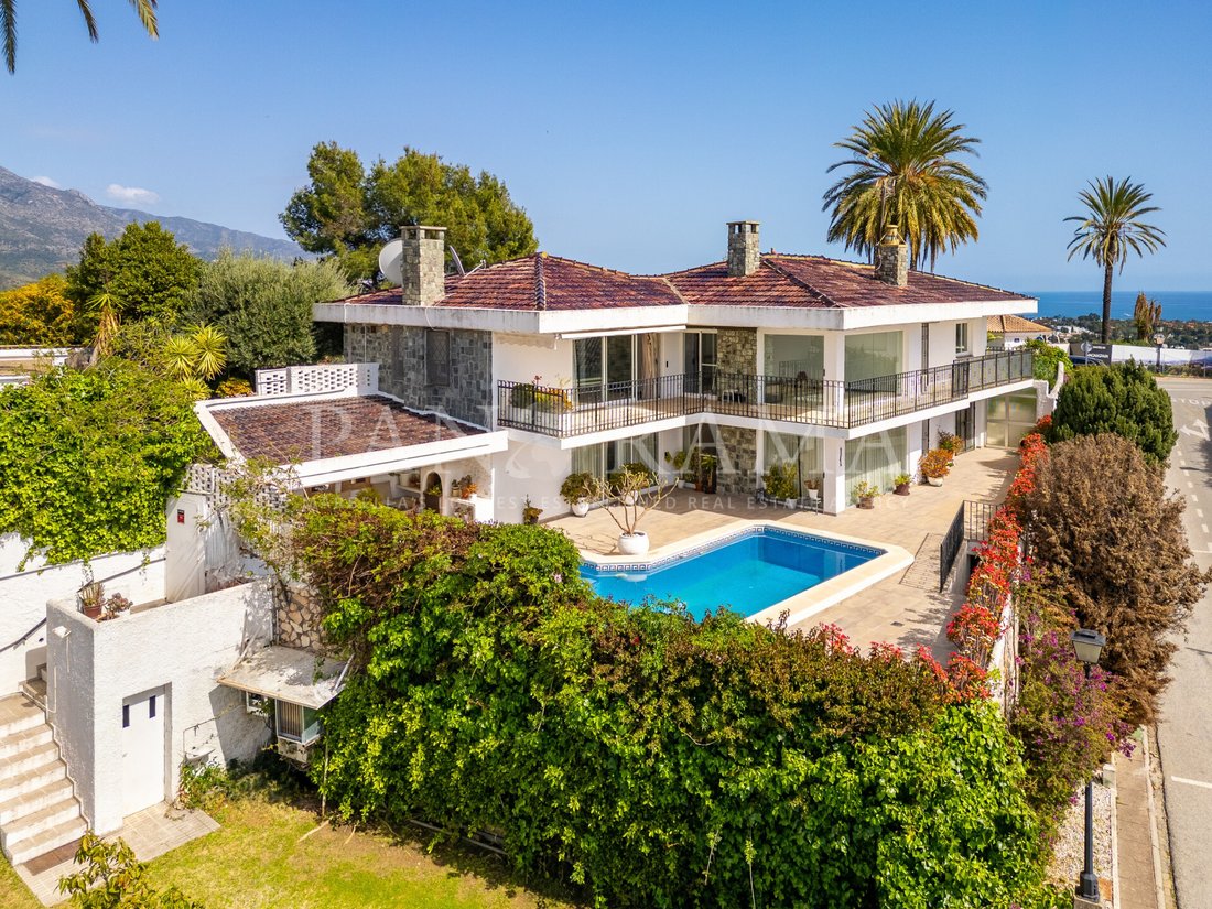 Villa in Nueva Andalucia, Marbella, Spain 1 - 17663096