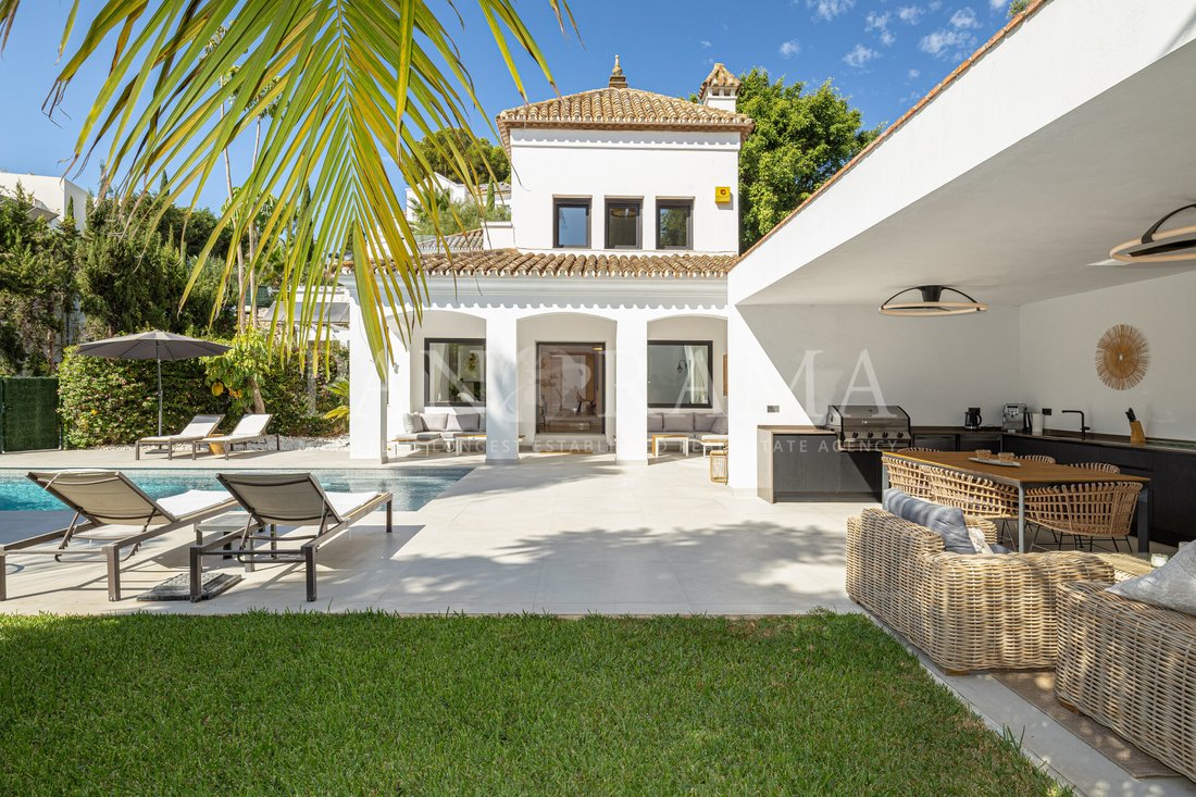 Villa in El Paraíso, Benahavis, Spain 2 - 16862203