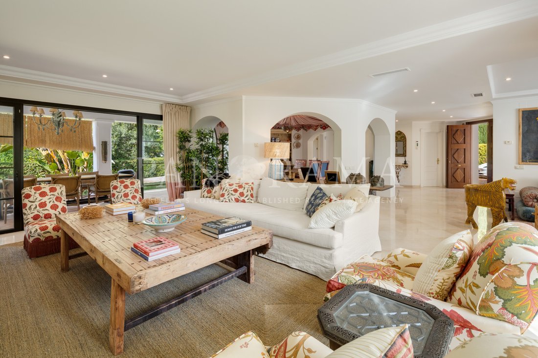 Villa in La Quinta, Benahavis, Andalusia 2 - 15558850