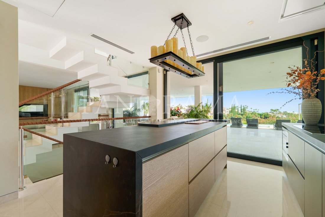 Villa in Nueva Andalucia, Marbella, Spain 4 - 16255417