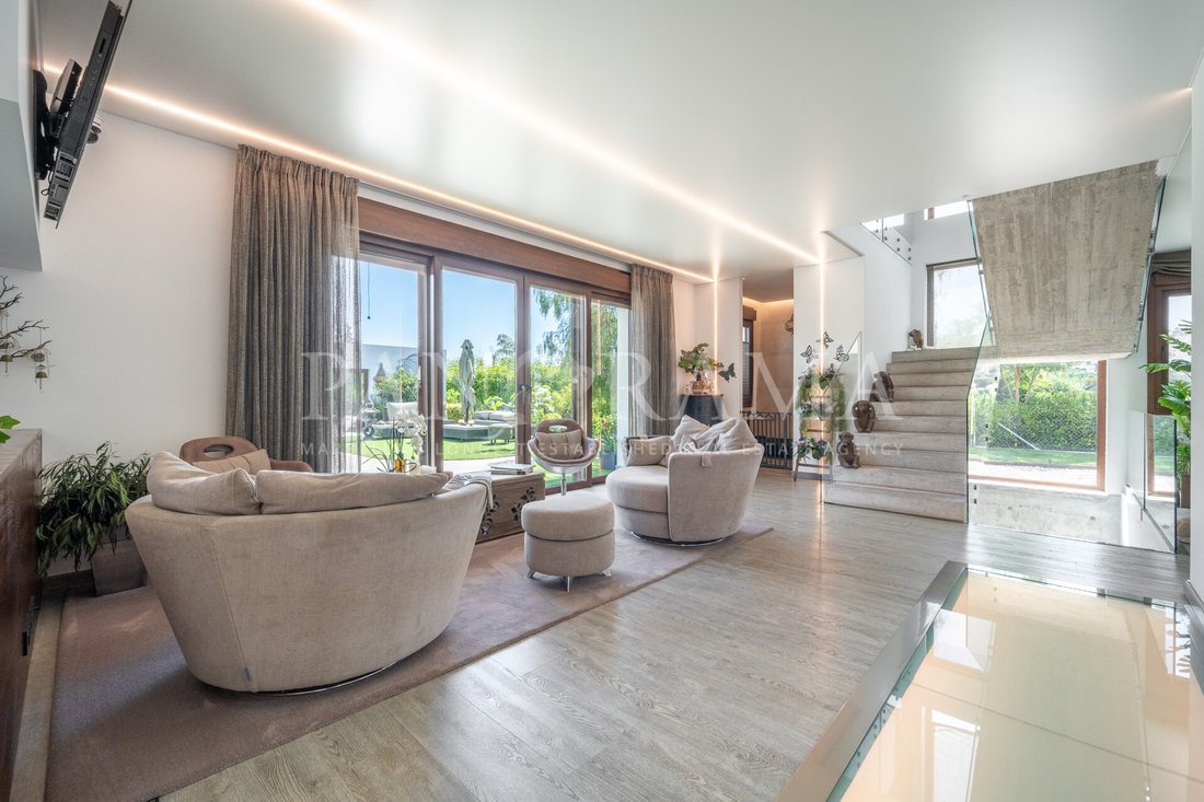 Villa in La Quinta, Benahavis, Andalusia 2 - 15888912