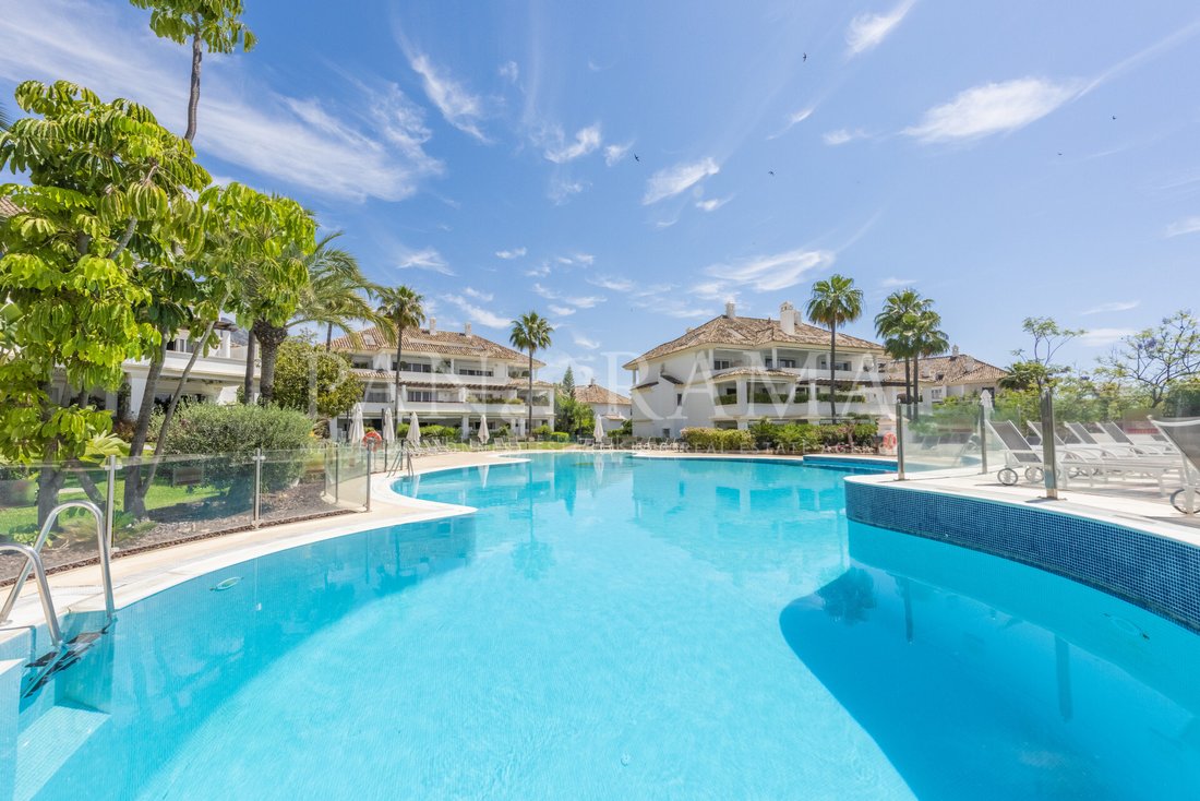 Penthouse in Marbella, Andalusia, Spain 1 - 16779239