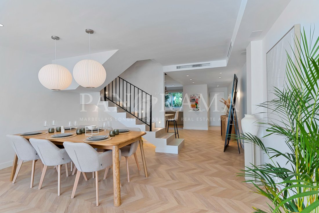Townhouse in Marbella, Andalusia, Spain 2 - 16607985
