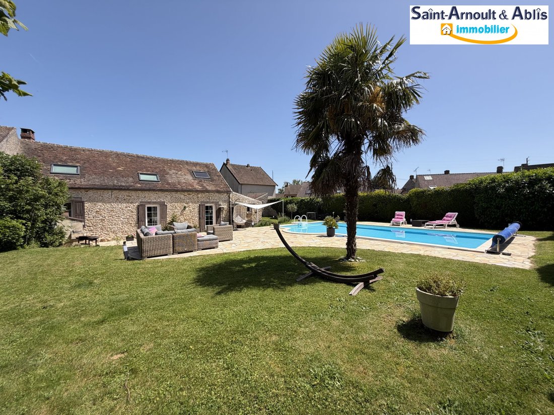 House in Saint-Martin-de-Brethencourt, Ile-de-France, France 1 - 18021930