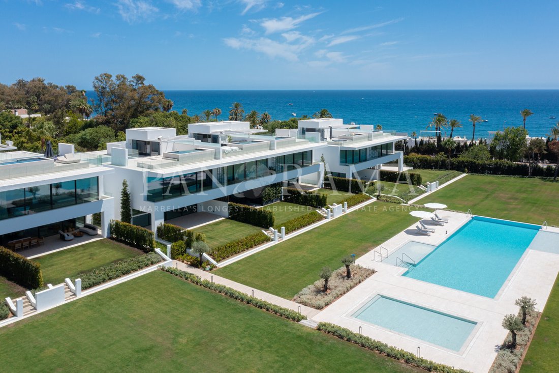 Villa in Golden Mile, Andalusia, Spain 1 - 17408236