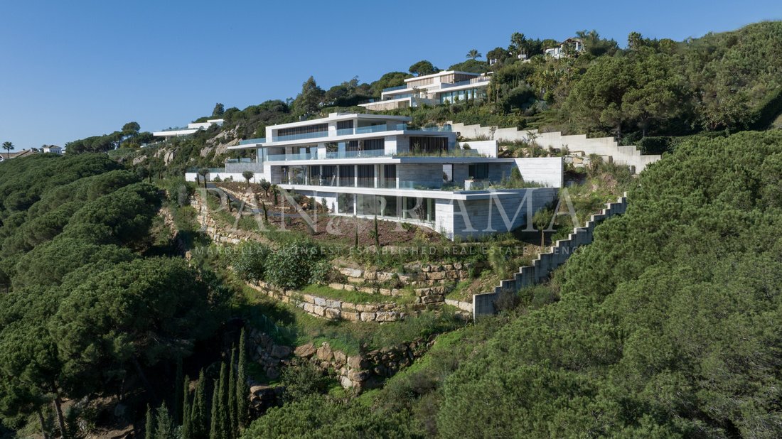 Villa in Sotogrande, San Roque, Andalusia 1 - 17099695