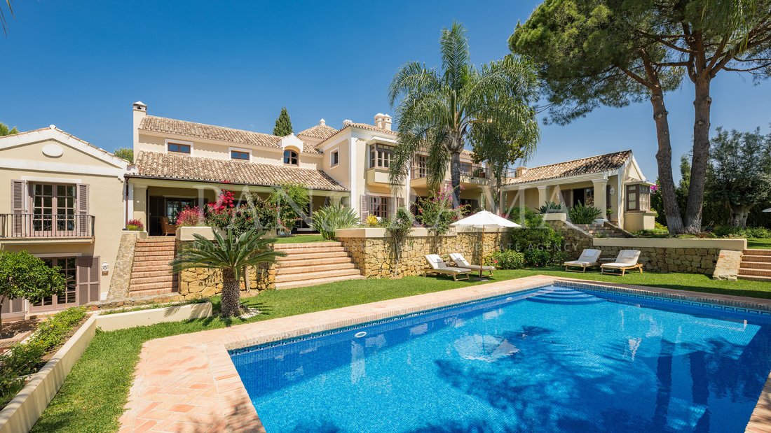Villa in El Madroñal, Benahavis, Spain 2 - 15652846