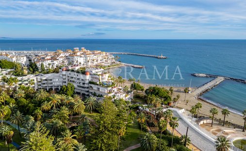 Apartment in Puerto Banus, Marbella, Spain 1