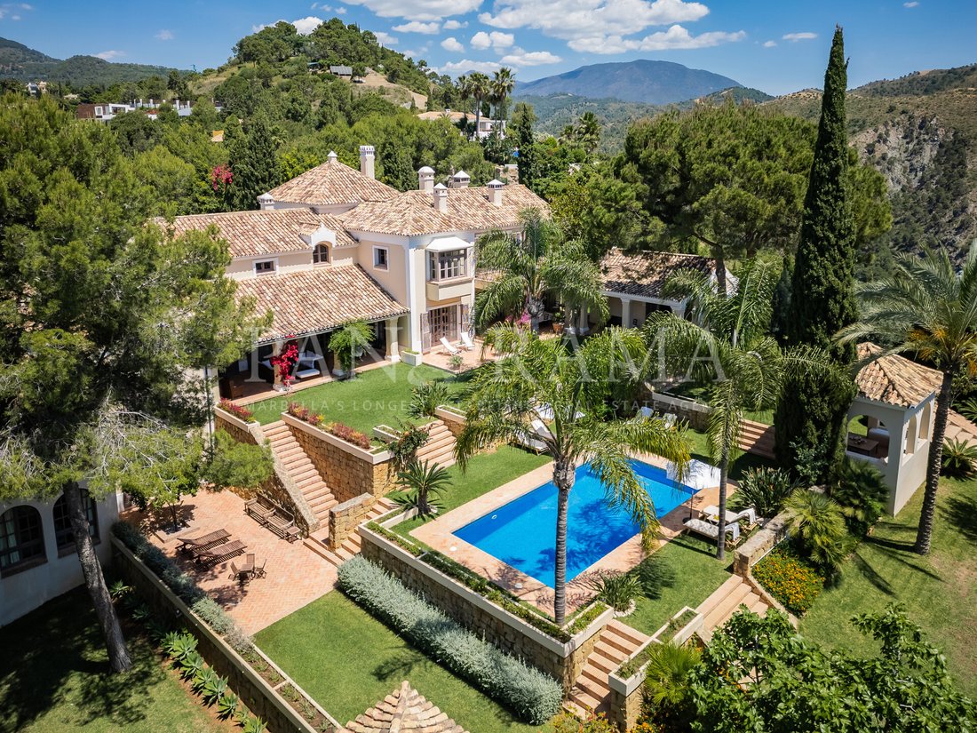 Villa in El Madroñal, Benahavis, Spain 1 - 15652846