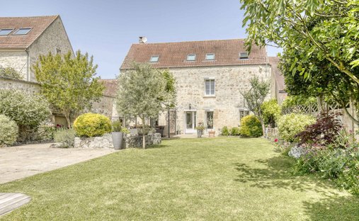 House in Vigny, Ile-de-France, France 1
