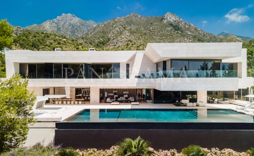 Villa in Sierra Blanca, Marbella, Spain 1