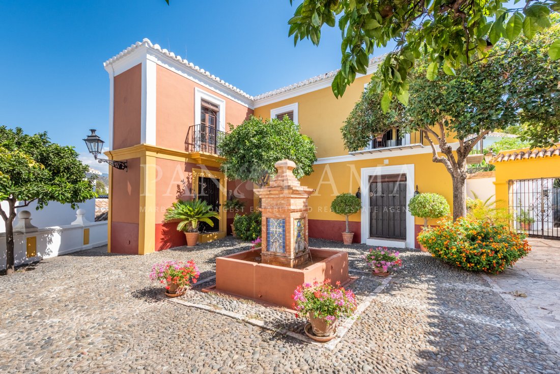 Townhouse in Marbella, Andalusia, Spain 4 - 17704790