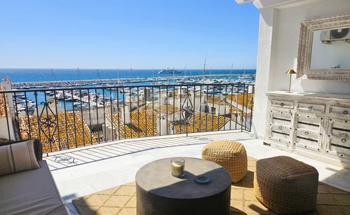 Apartment in Puerto Banus, Marbella, Spain 1