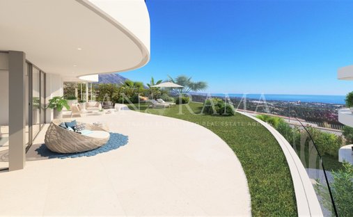 Penthouse in Benahavis, Andalusia, Spain 1