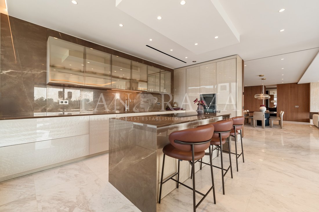 Penthouse in Marbella, Andalusia, Spain 4 - 16905113