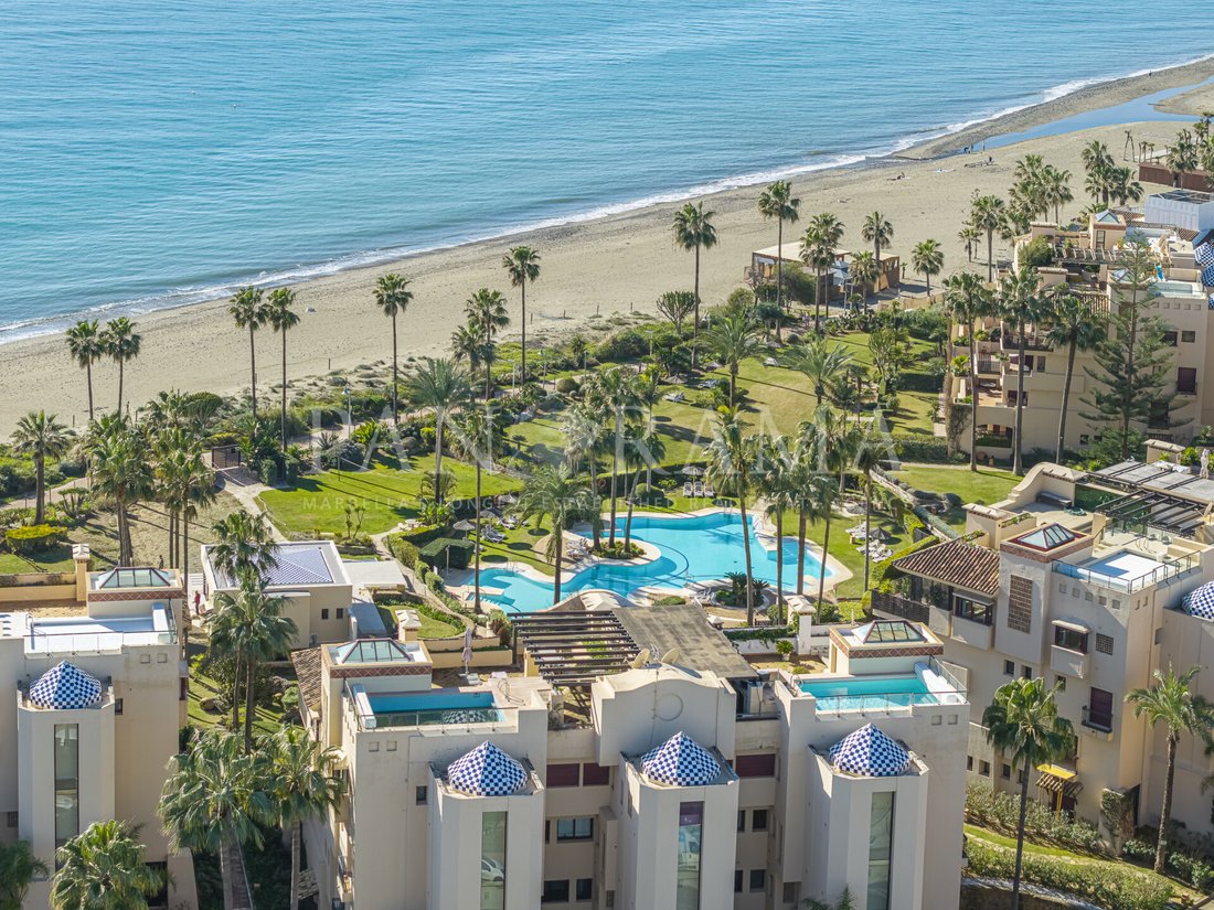 Apartment in Estepona, Andalusia, Spain 2 - 17494803