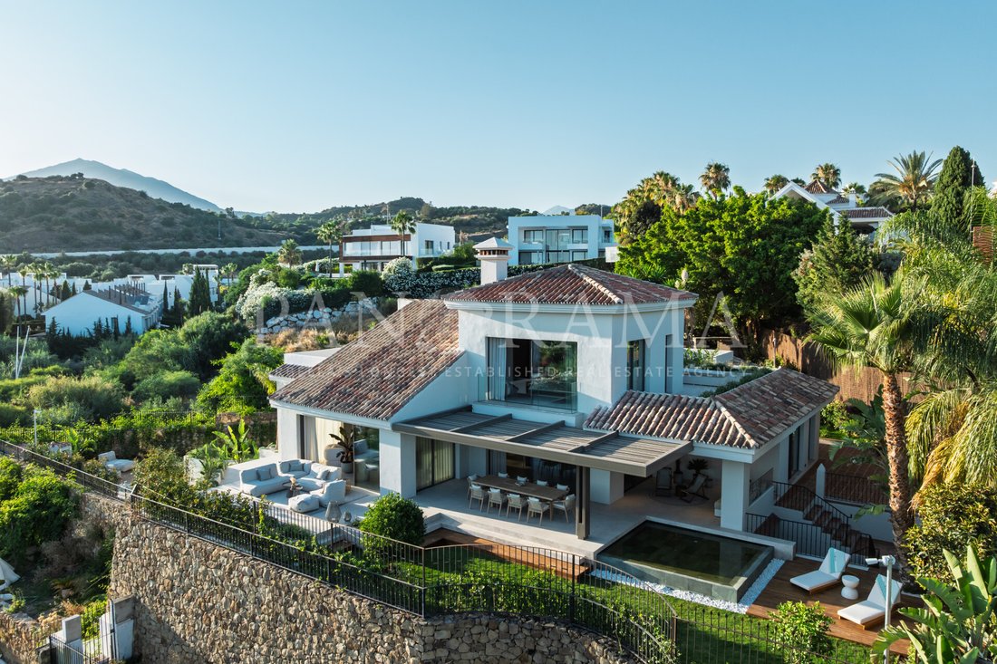 Villa in Nueva Andalucia, Marbella, Spain 1 - 16898505