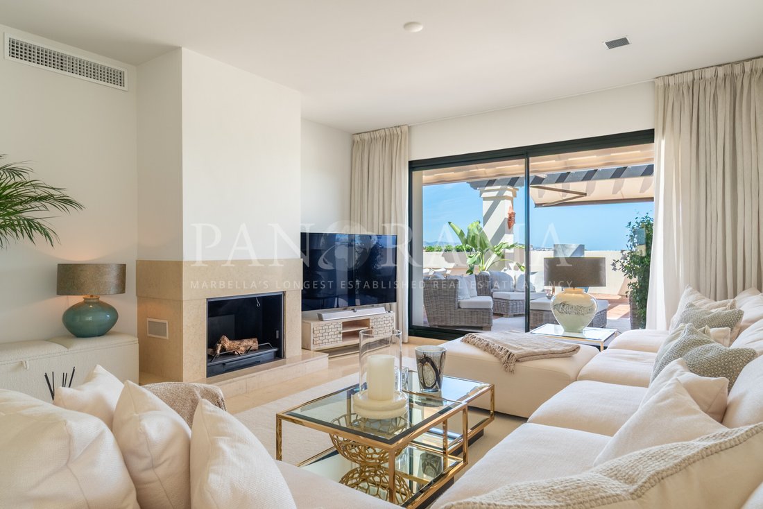 Penthouse in Benahavis, Andalusia, Spain 4 - 16098965