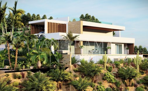 Land in Elviria-Cabopino, Marbella, Spain 1