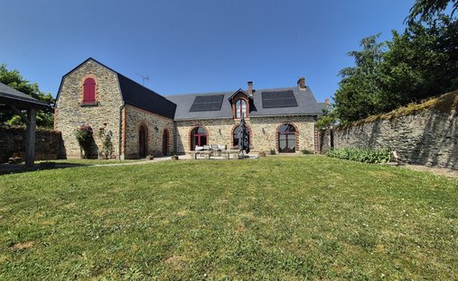House in Cande, Pays de la Loire, France 1