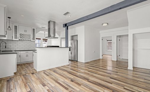 Apartment in Signal Hill, California, United States 1