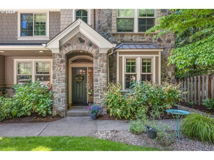 House in Lake Oswego, Oregon, United States 2 - 18022116