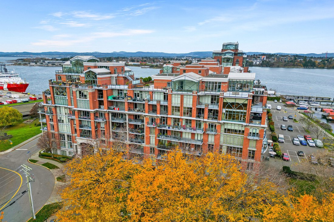 Condo in Victoria, British Columbia, Canada 1 - 18022075