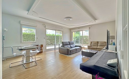 Apartment in Wallon, Le Plessis-Robinson, France 1