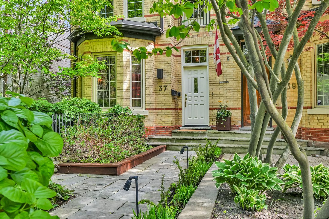House in Toronto, Ontario, Canada 1 - 18022111