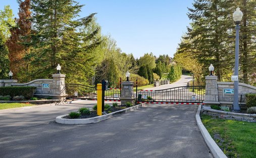 Haus in Aurora, Ontario, Kanada 1