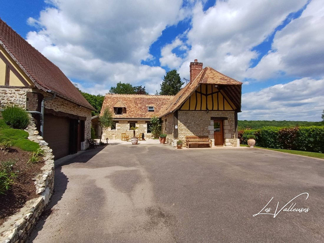 House in Le Bec-Thomas, Normandy, France 1 - 18022013