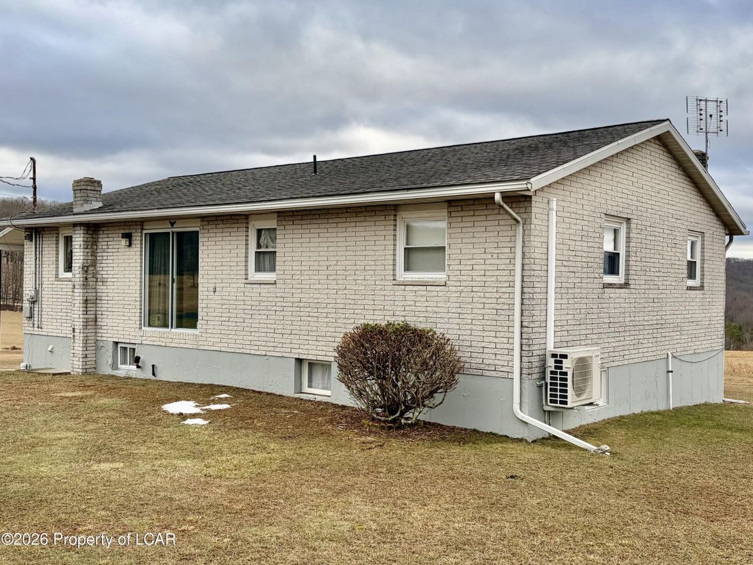House in Sugarloaf, Pennsylvania, United States 4 - 18021783