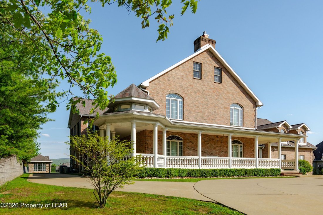 House in Pittston, Pennsylvania, United States 3 - 18021799