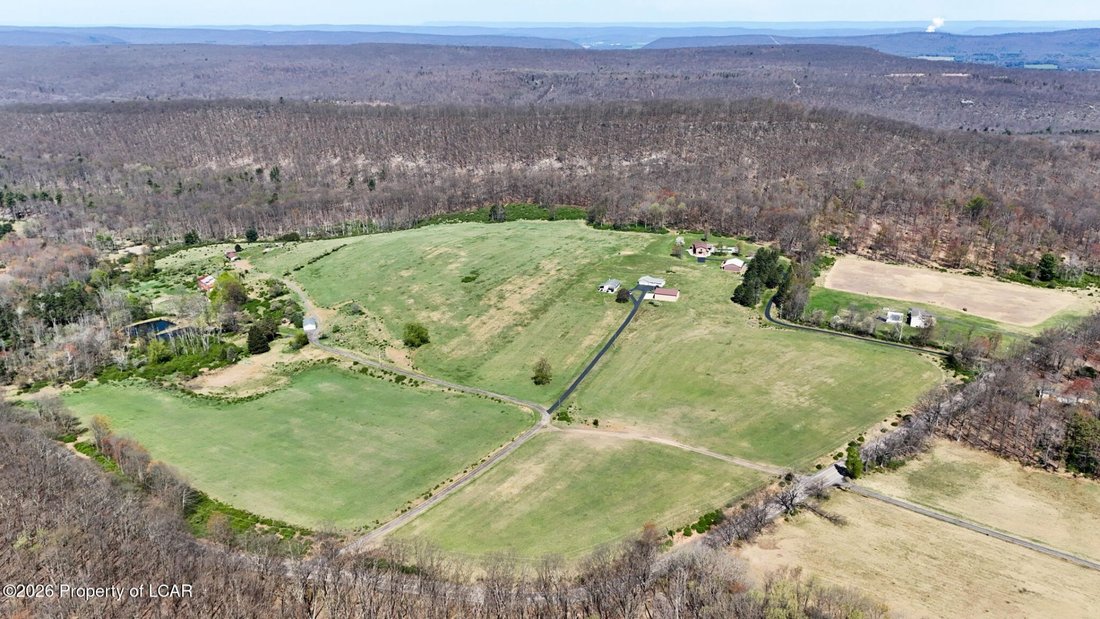House in Sugarloaf, Pennsylvania, United States 1 - 18021783
