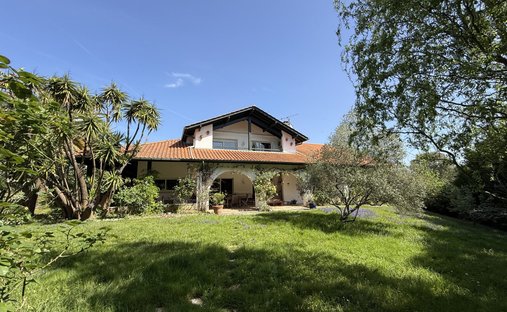 Villa in Mendi-Choko-Karrikatxar-Olhette, Urrugne, France 1