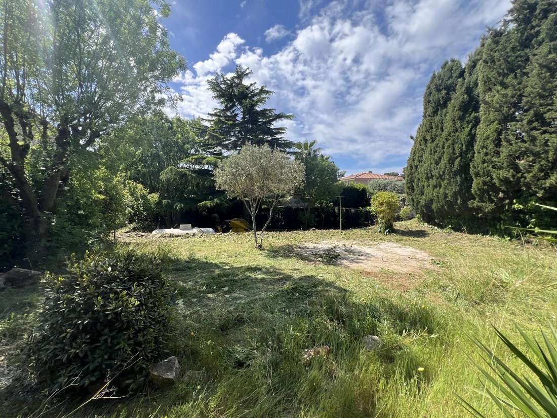 Land in Sanary-sur-Mer, Provence-Alpes-Côte d'Azur, France 4 - 17776370