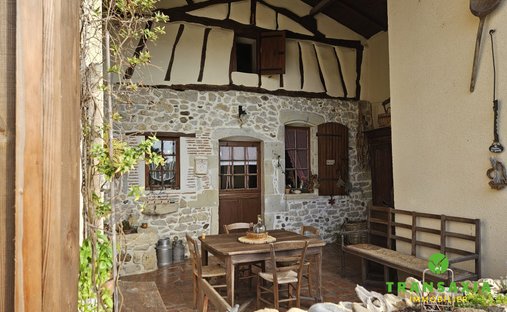 House in Sigalens, Nouvelle-Aquitaine, France 1